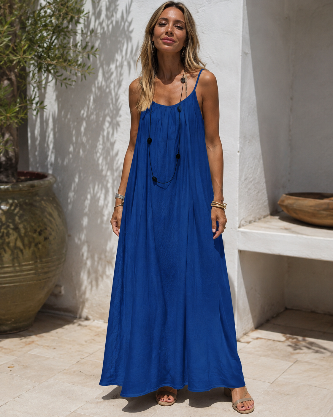 Mónica - Vestido Largo Favorecedor y Versátil