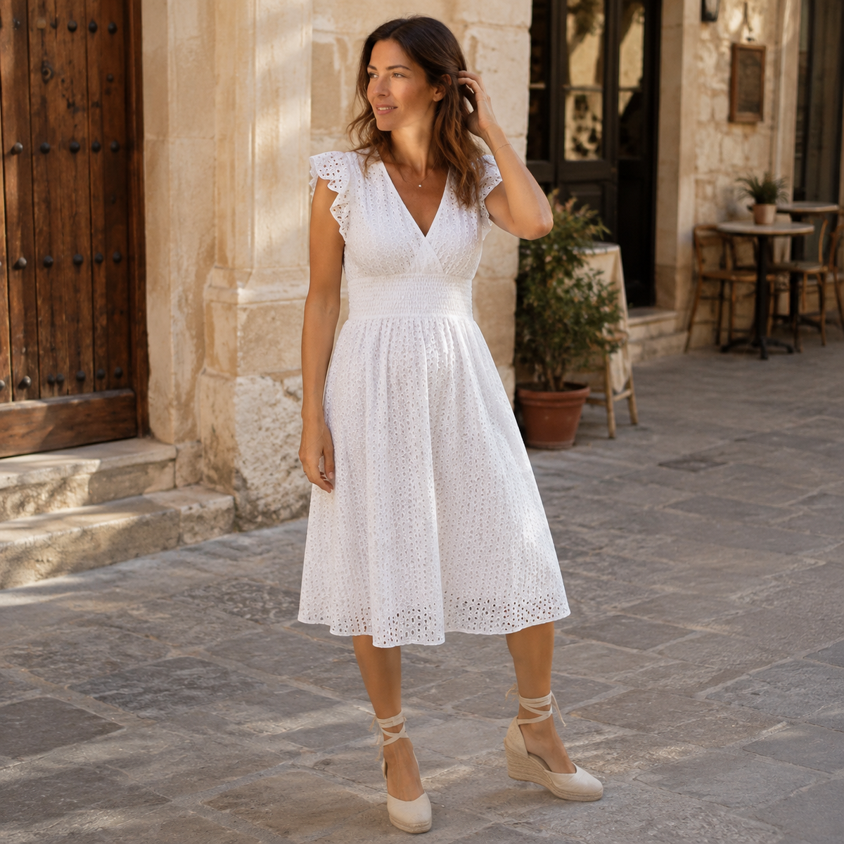 Alessandra - Vestido Favorecedor Versátil